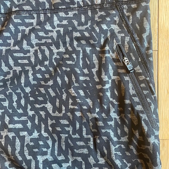 Lululemon Workout Leggings Athletic Athleisure Aztec Stretch Gym Active Cropped - Picture 3 of 5